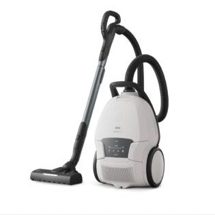 AEG Bodenstaubsauger ULTIMATE 8000 STAUBSAUGER (AB81U1SW), 650 W, mit Beutel, Starke Saugkraft, Automodus, inkl. Zusatzdüsen, 48 % Recyclingmaterial